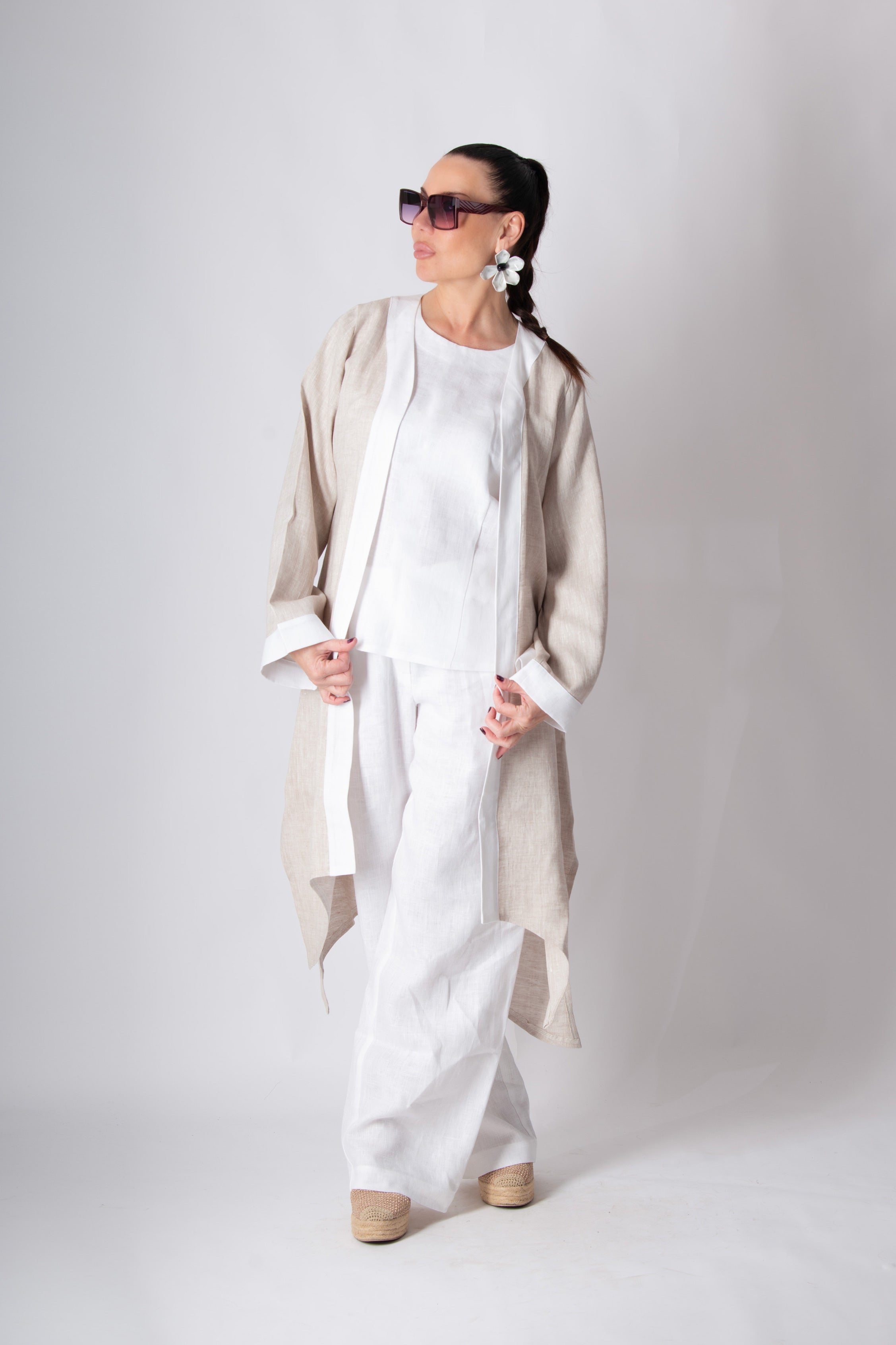 woman linen outfit #white