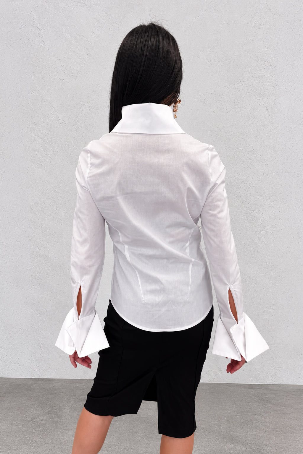 White cotton shirt - oversized collar, extra-large designer cuffs, fitted silhouette, Belinda | EUG Fashion #white

