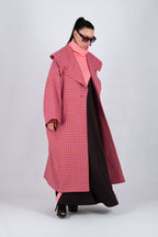 Pink-orange houndstooth cape coat with contrasting lining and wide sleeves - loose silhouette, Siri | EUG Fashion