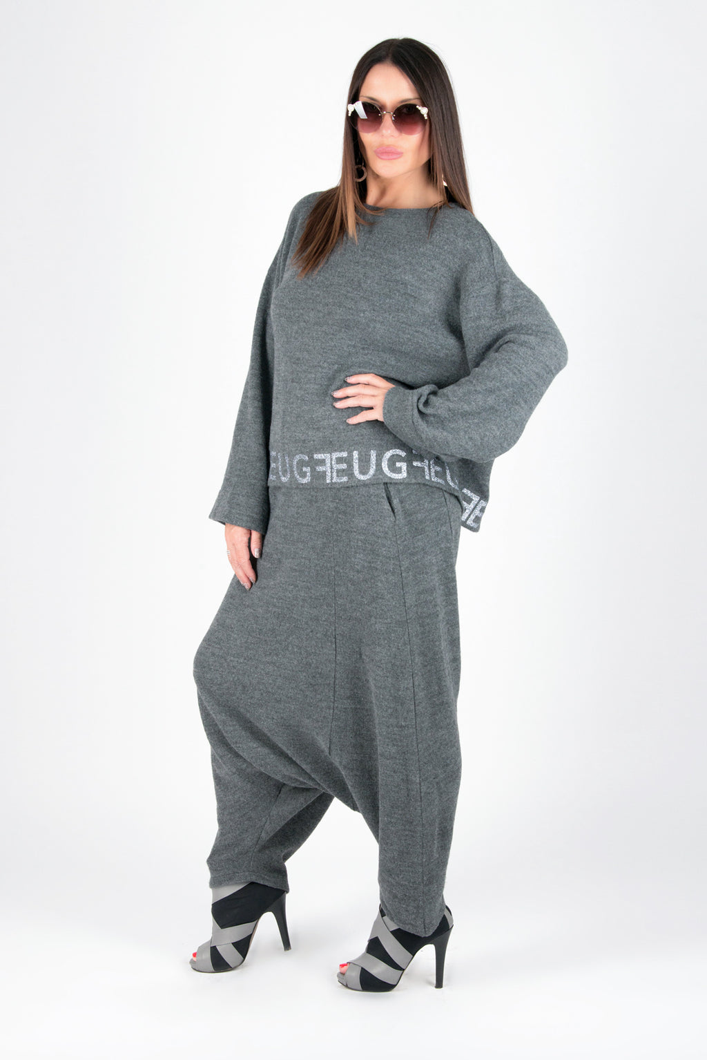 Knitting Harem Outfit - Elena
