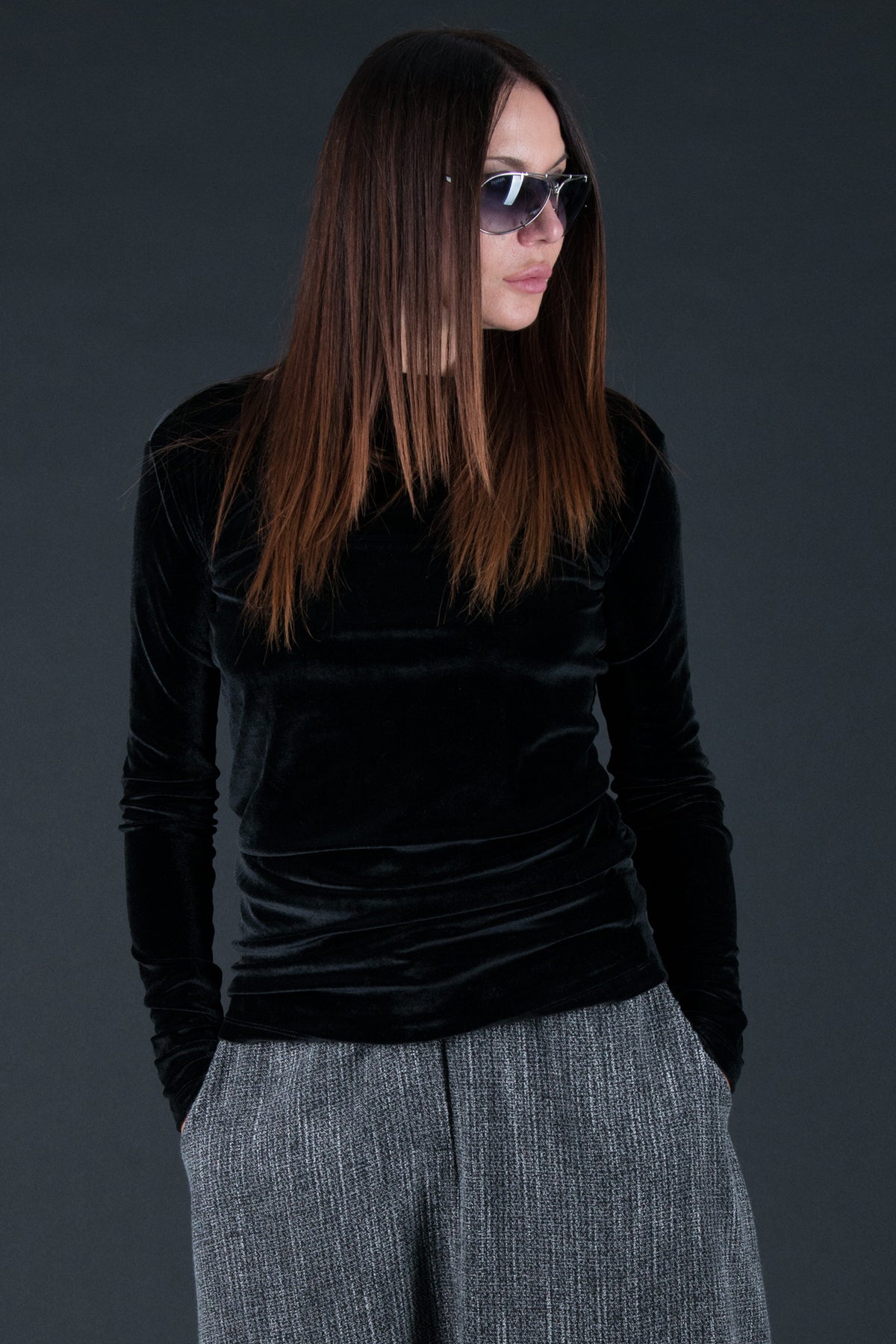 Black silk velvet top with round neckline and long narrow sleeves - suitable for spring, autumn and winter, Natalia | EUG Fashion #black
