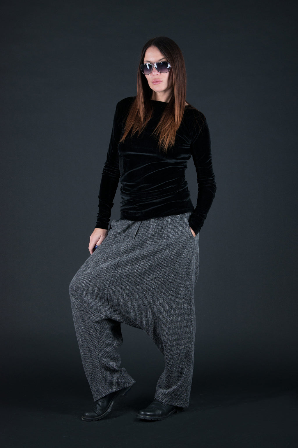 Black silk velvet top with round neckline and long narrow sleeves - suitable for spring, autumn and winter, Natalia | EUG Fashion #black