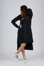 Black wadded cotton sweatshirt dress with Japanese script print and side pockets - casual sporty everyday style, Izabel | EUG Fashion #black
