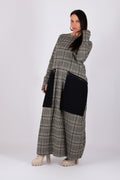 Plaid maxi dress - black and beige pattern, large black pockets, gathered back panel and thumb-hole sleeves, Lara | EUG Fashion #plaid