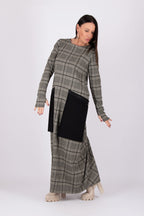 Plaid maxi dress - black and beige pattern, large black pockets, gathered back panel and thumb-hole sleeves, Lara | EUG Fashion #plaid