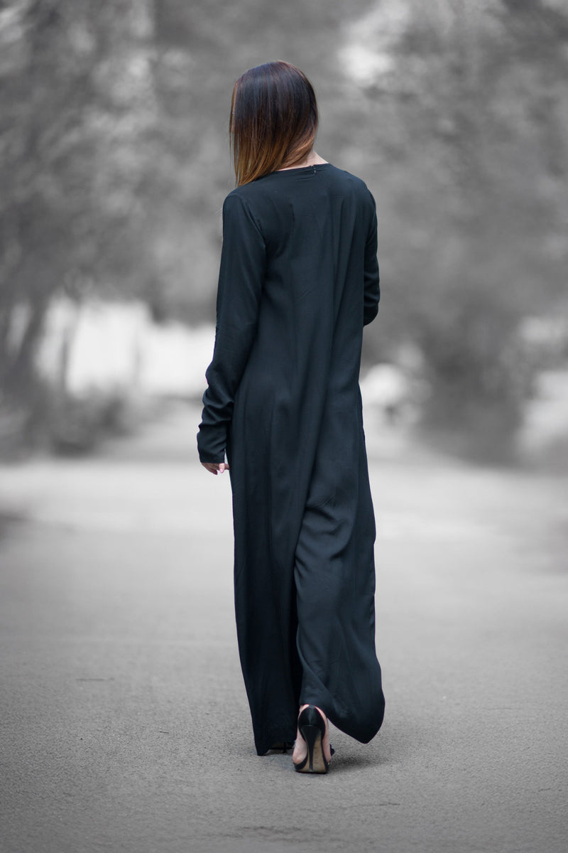black-jumpsuit-african-woman-print