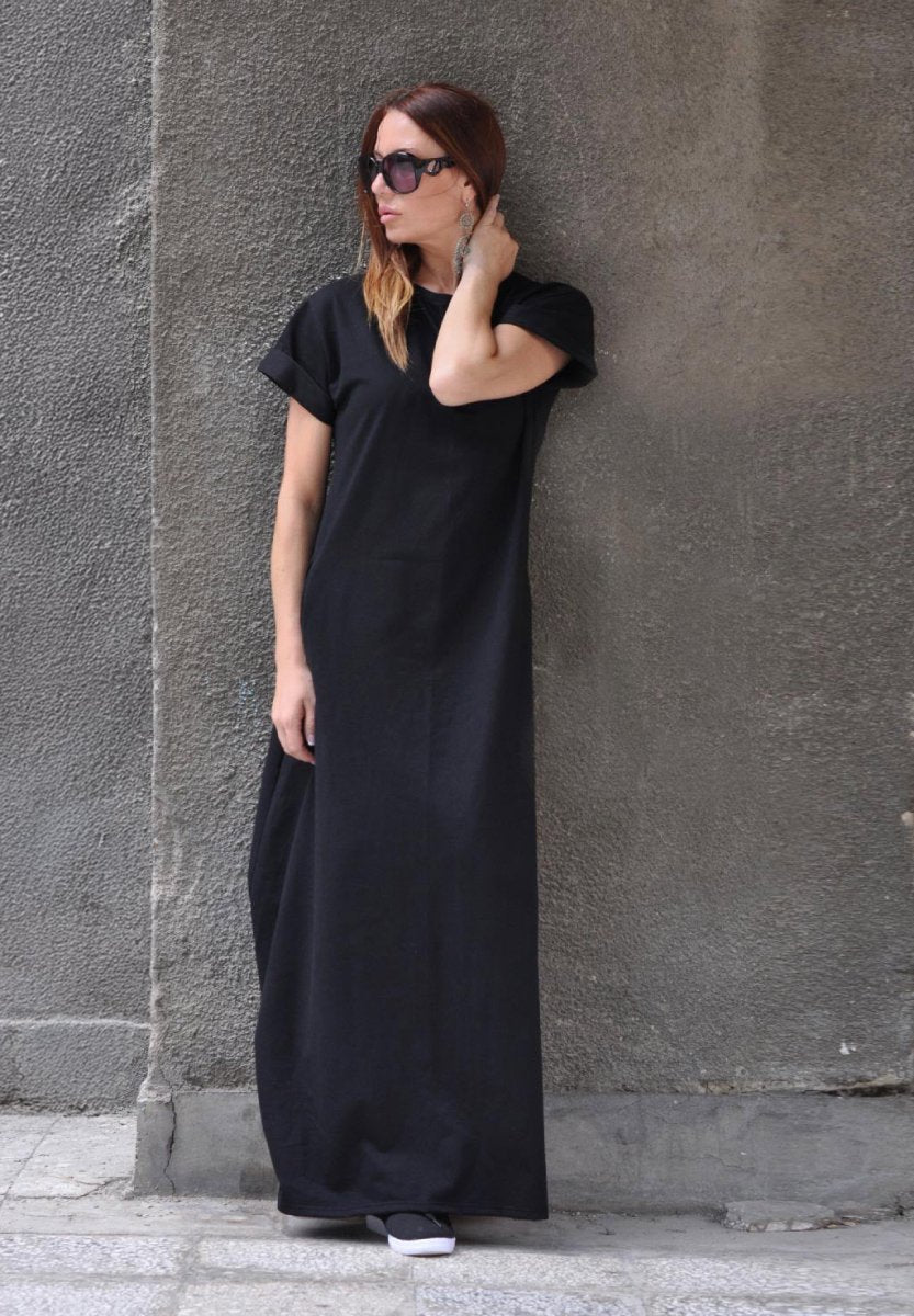 Black Long Dress With Back Stripe AMIRA - EUG Fashion EugFashion 