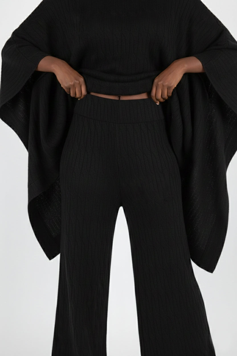 Knitted Poncho Outfit - Eva