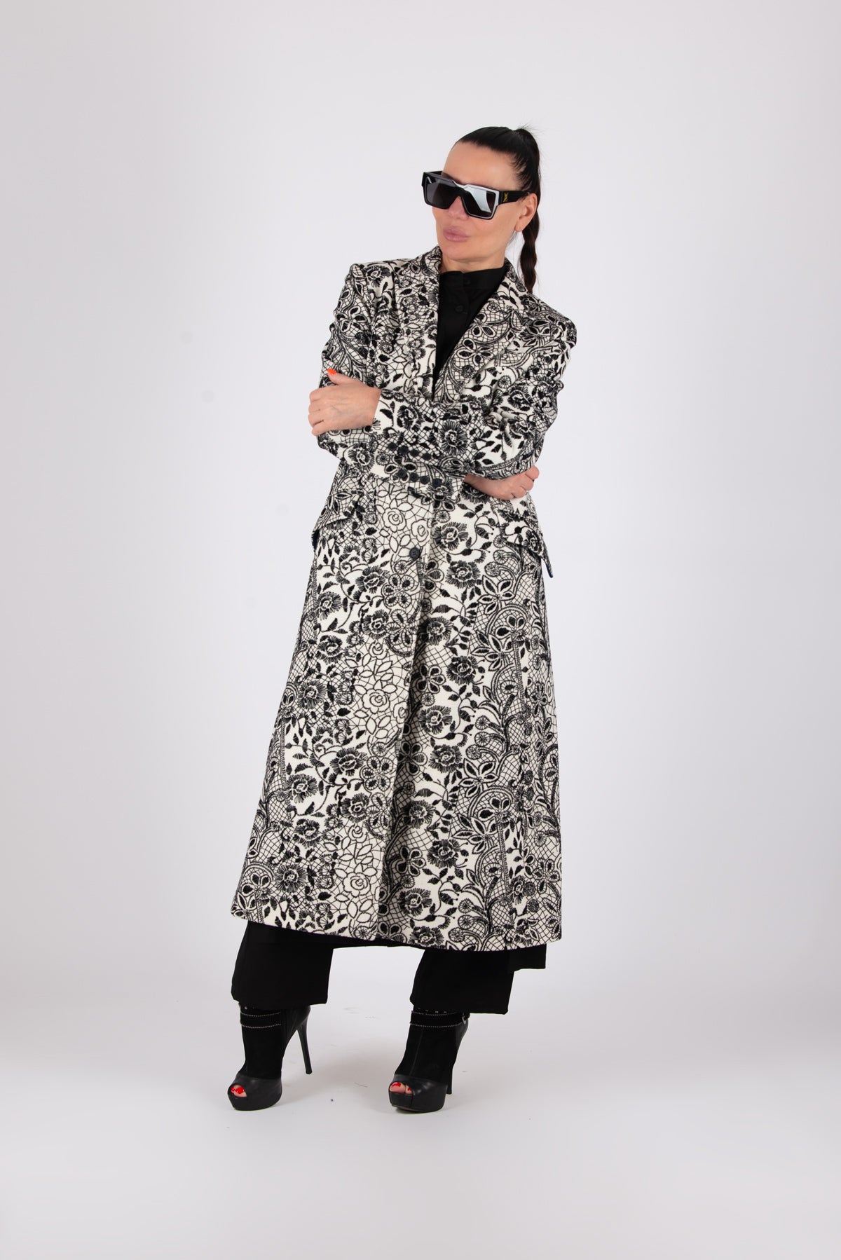 Off-white embroidered wool coat Astela with blue lining and notched lapel - EUG Fashion #off-white
