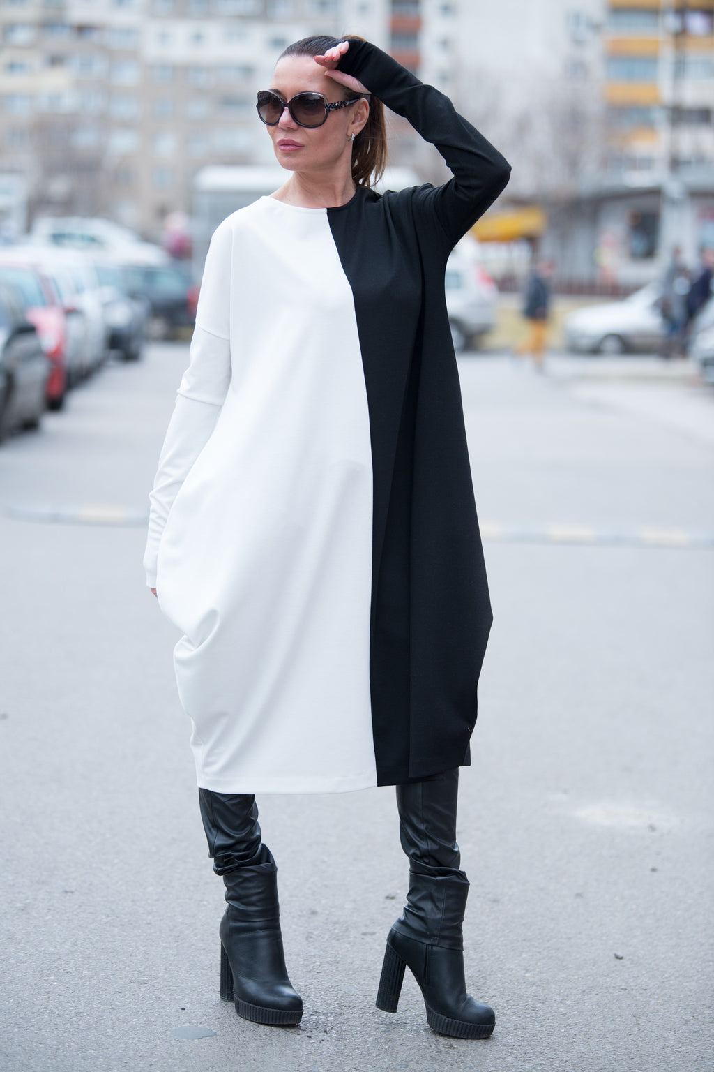 Black and white two-tone punto milano barrel dress Tamara - EUG Fashion 