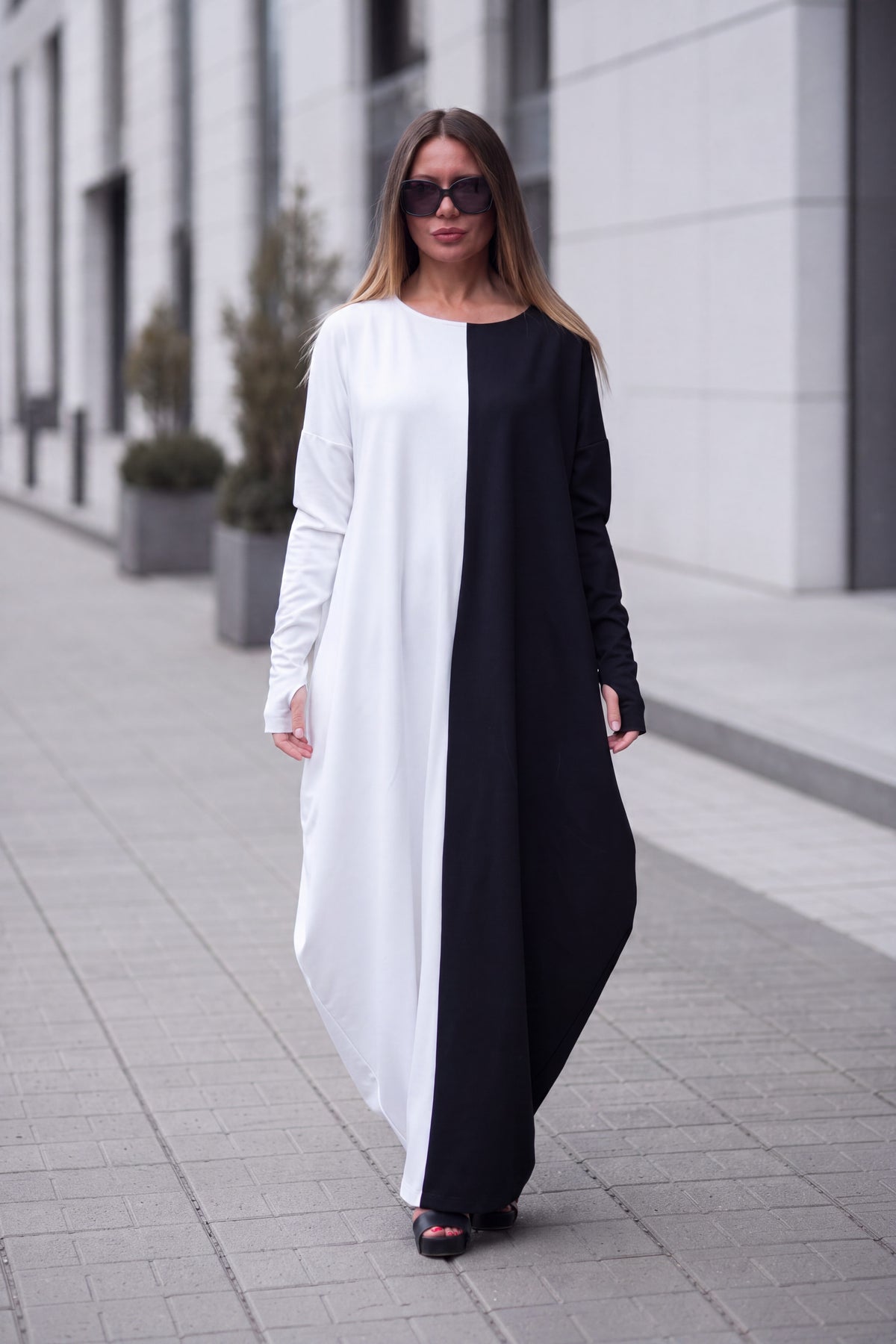 Black and white two-tone punto milano maxi dress Wendy - EUG Fashion 
