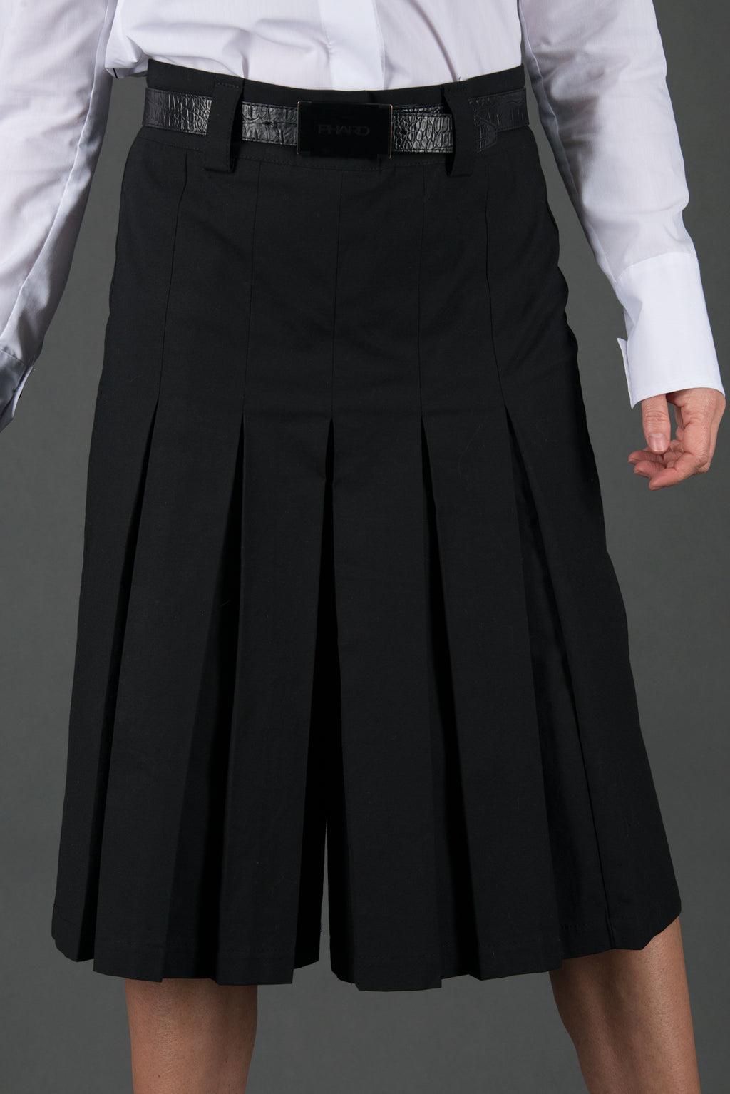 Black wide-leg pants - below-knee length, deep front pleats, dense cotton, Colo | EUG Fashion #black⠋
