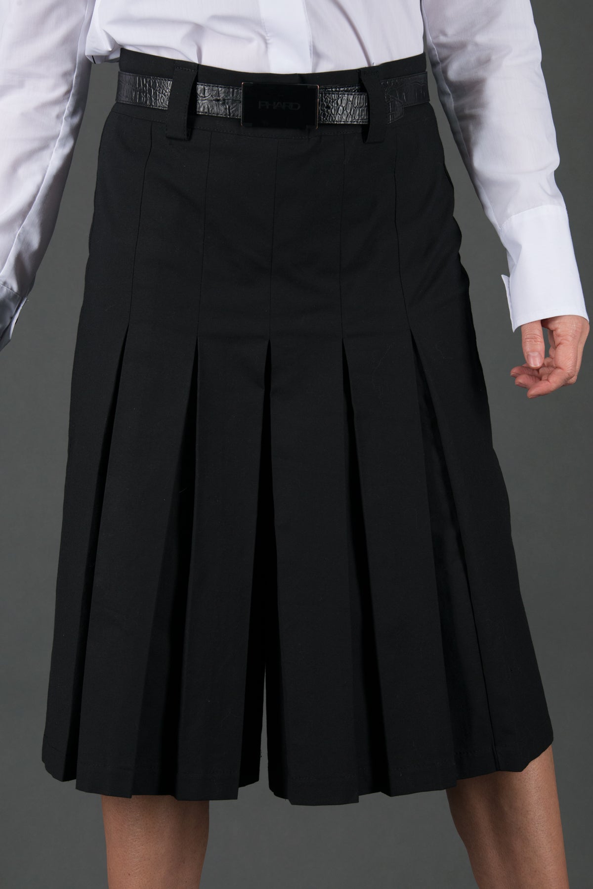 Black wide-leg pants - below-knee length, deep front pleats, dense cotton, Colo | EUG Fashion #black⠋