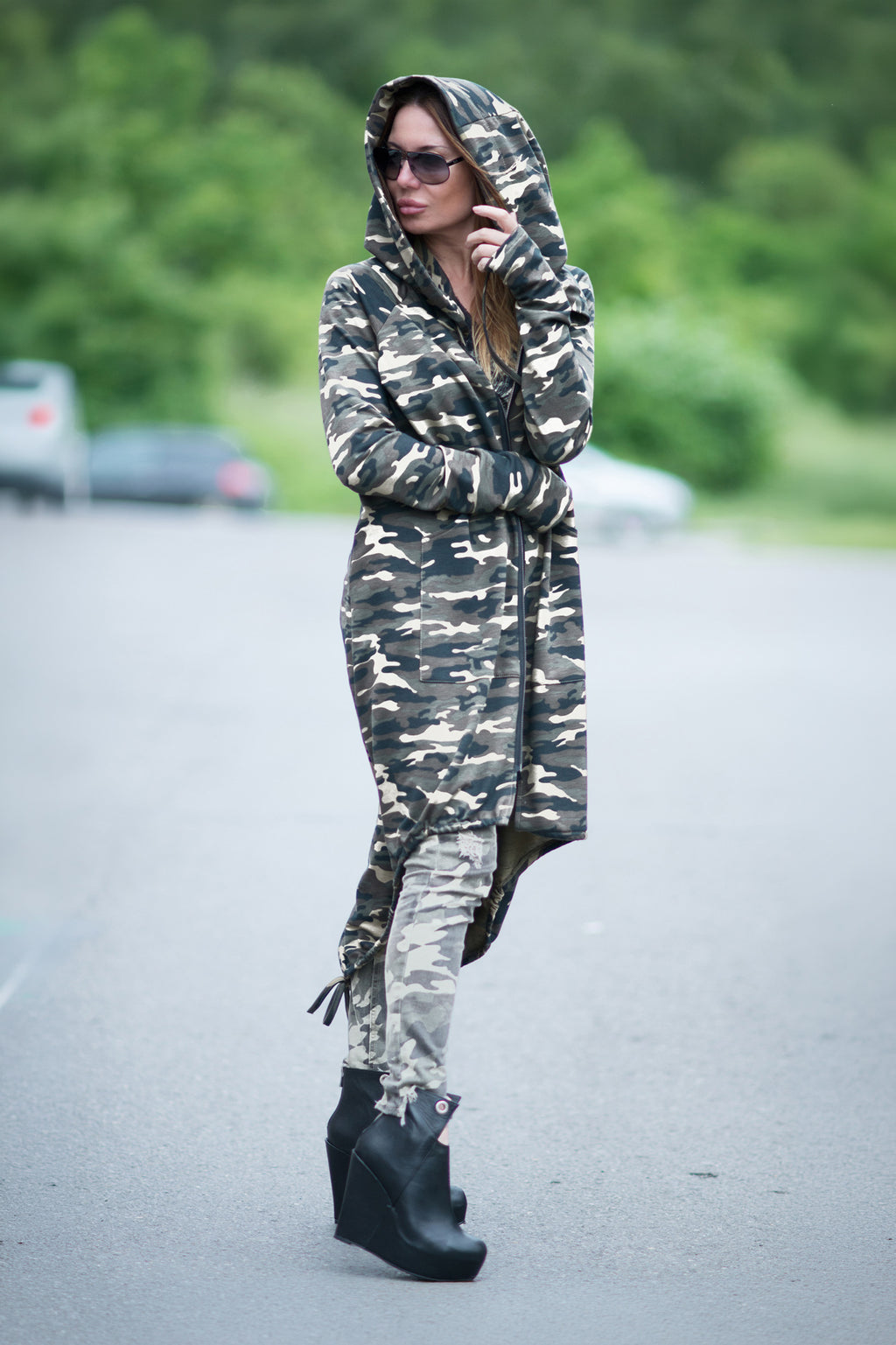 Military green camouflage hooded cotton vest with front zipper and asymmetric design - drawstring balloon hem, thumb-hole sleeves, Lily | EUG Fashion #military-green
