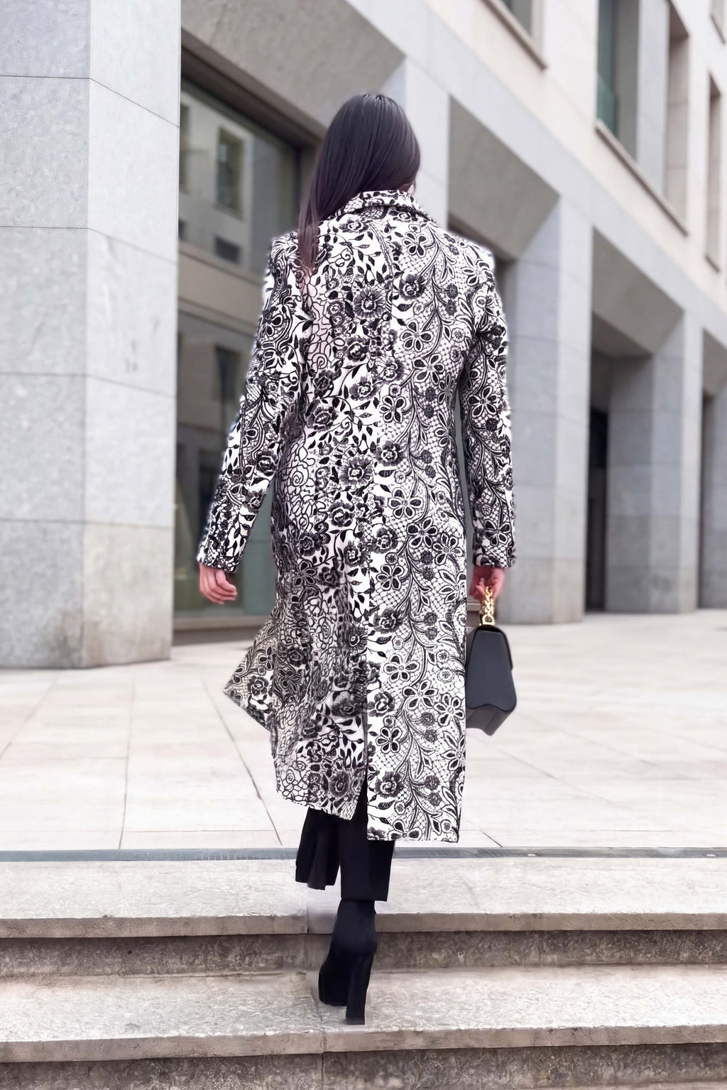 Off-white embroidered wool coat Astela with blue lining and notched lapel - EUG Fashion #off-white

