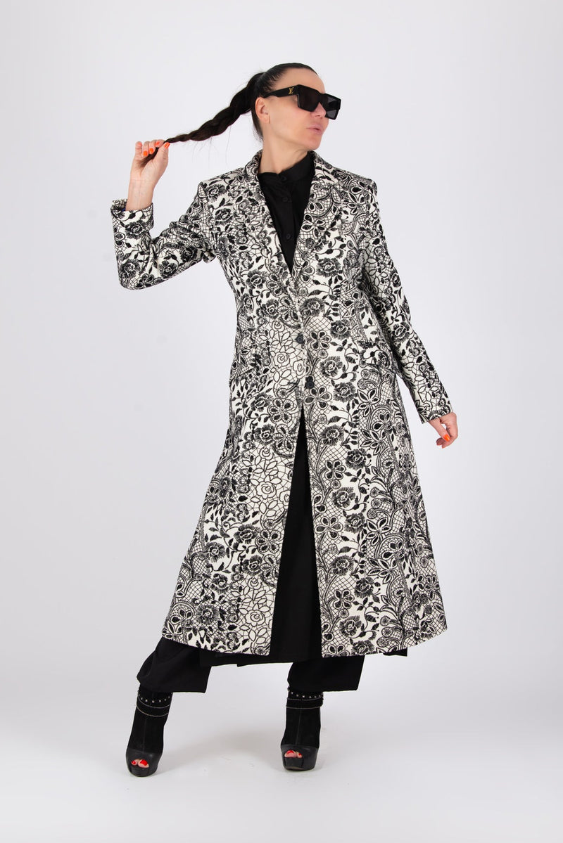 Off-white embroidered wool coat Astela with blue lining and notched lapel - EUG Fashion #off-white
