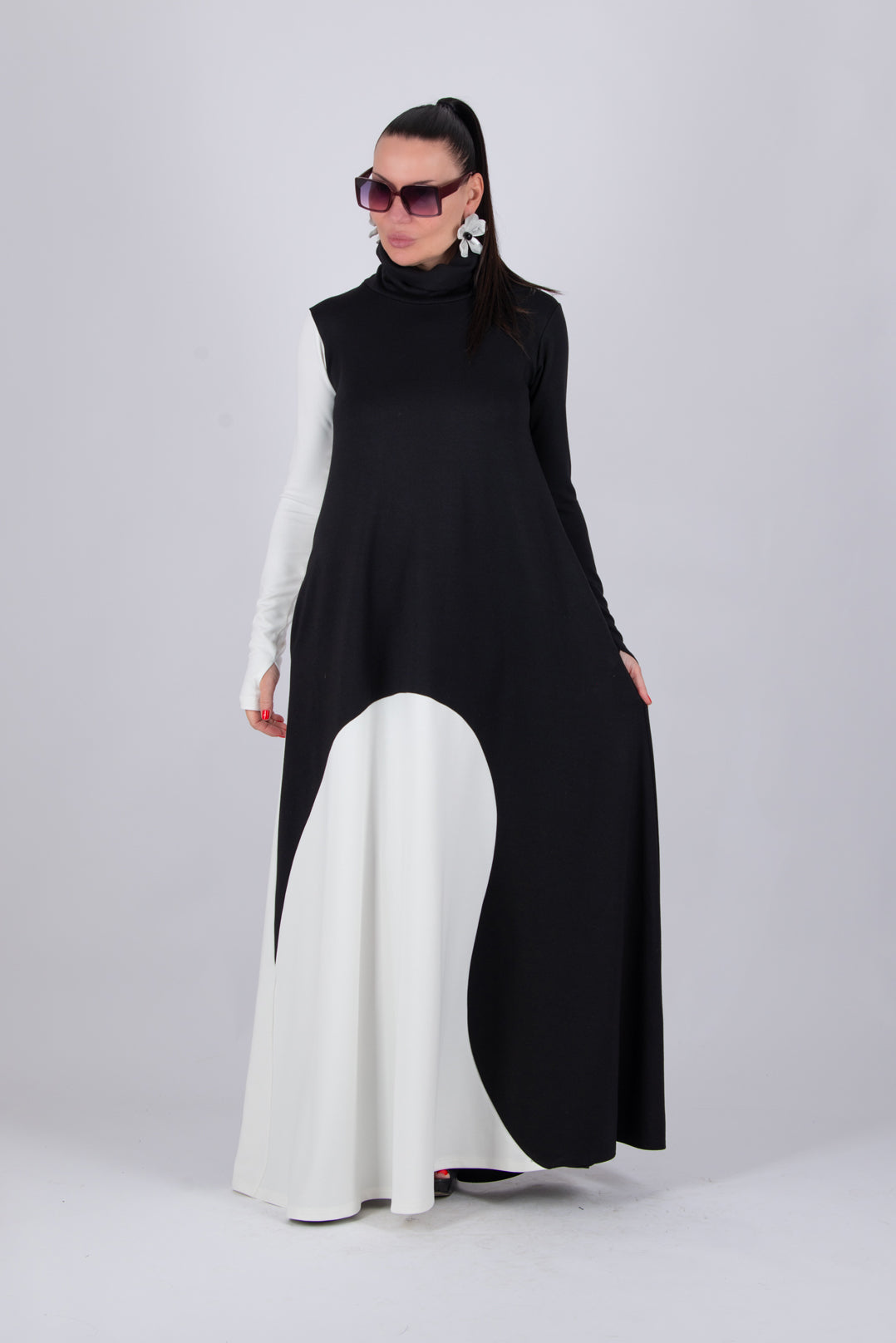 Black and white A-line punto milano dress Vivian - EUG Fashion 