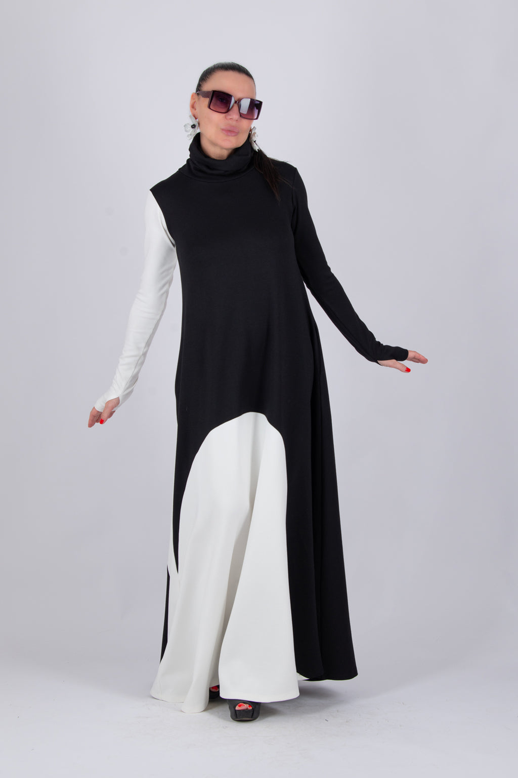 Black and white A-line punto milano dress Vivian - EUG Fashion 