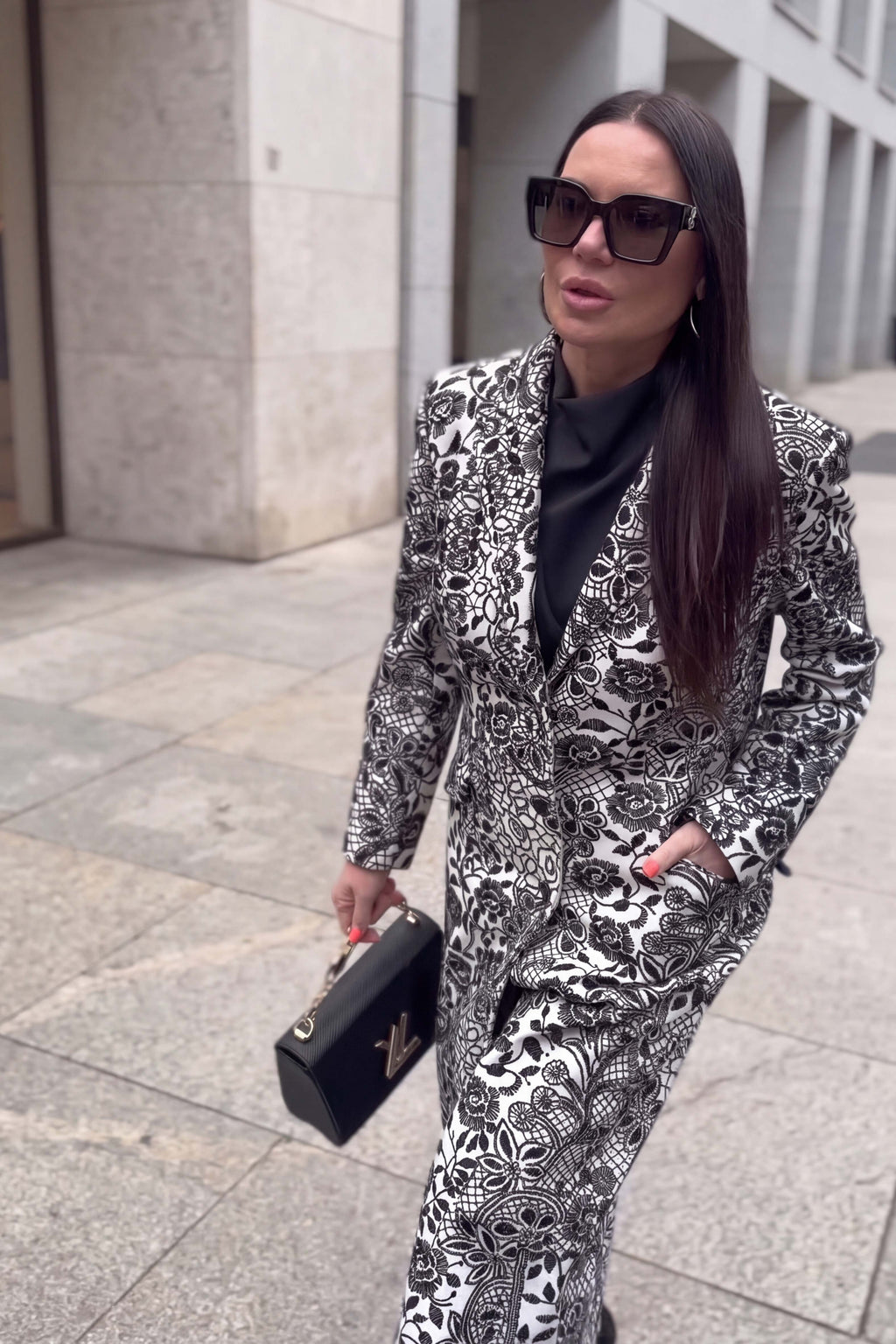 Off-white embroidered wool coat Astela with blue lining and notched lapel - EUG Fashion #off-white
