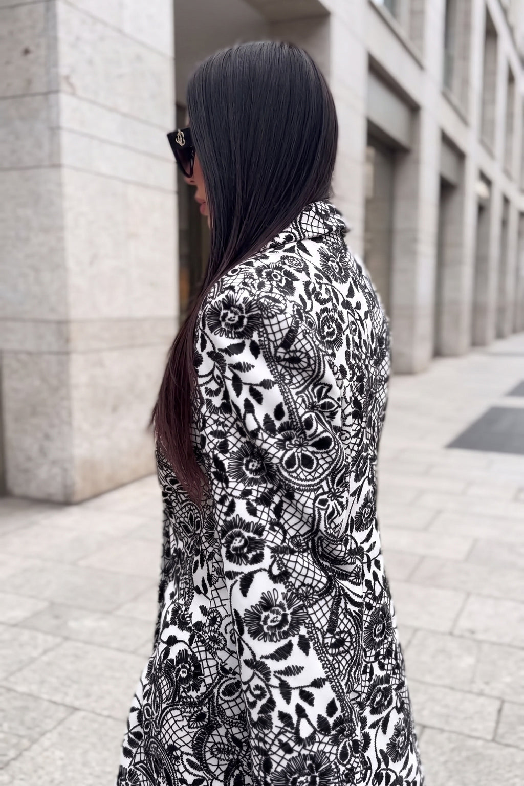 Off-white embroidered wool coat Astela with blue lining and notched lapel - EUG Fashion #off-white
