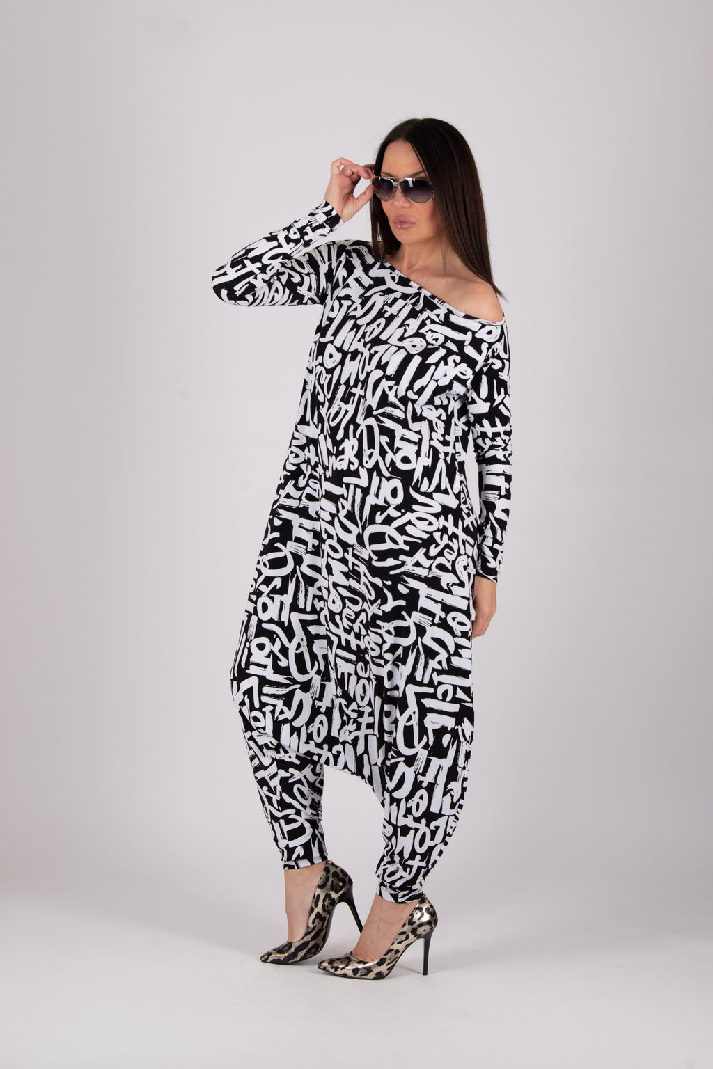 Black white stretch jersey harem jumpsuit - geometric and lettering print, boat neckline and narrow sleeves, Marla | EUG Fashion