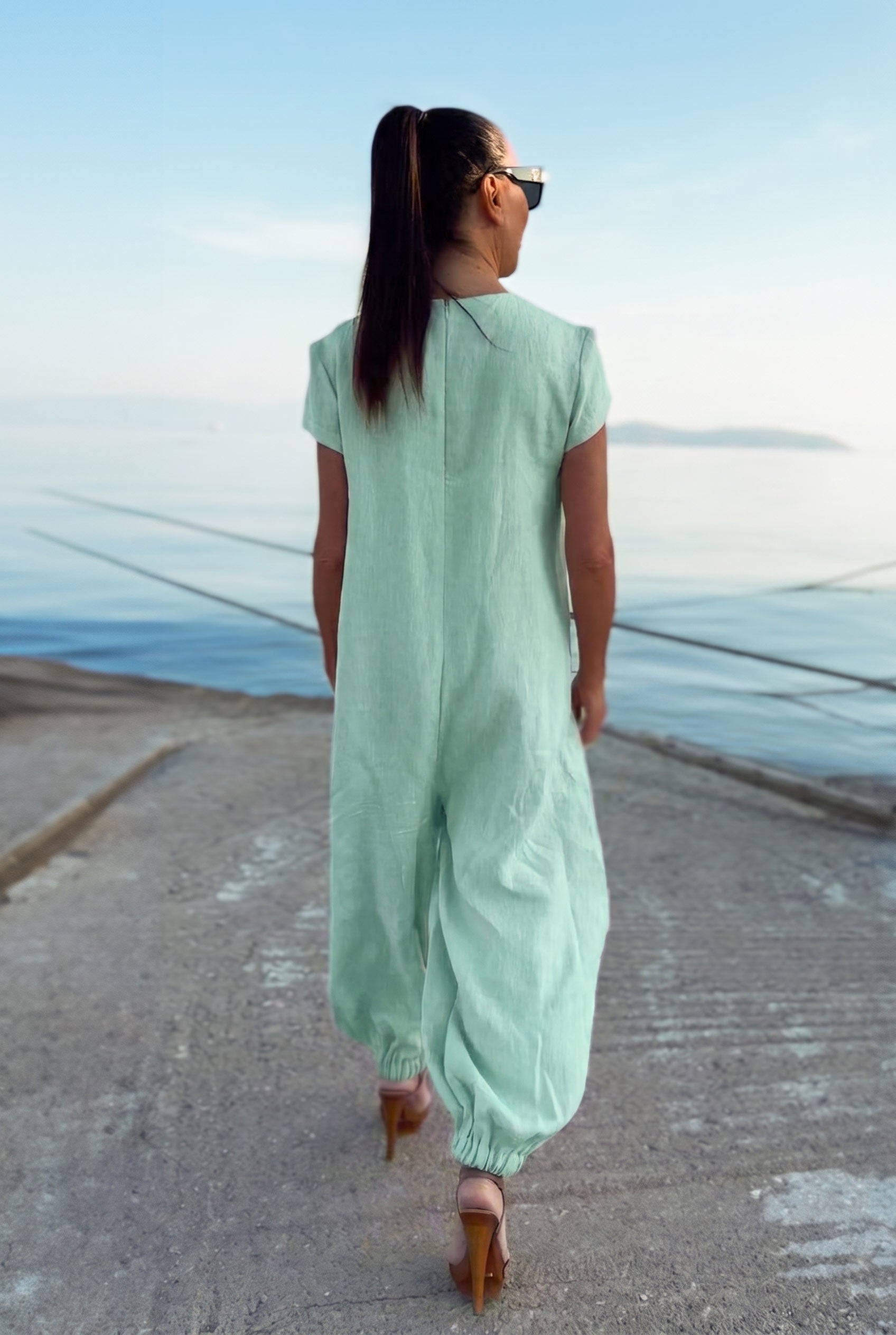 loose-fit-woman-linen-jumpsuit #mint-green