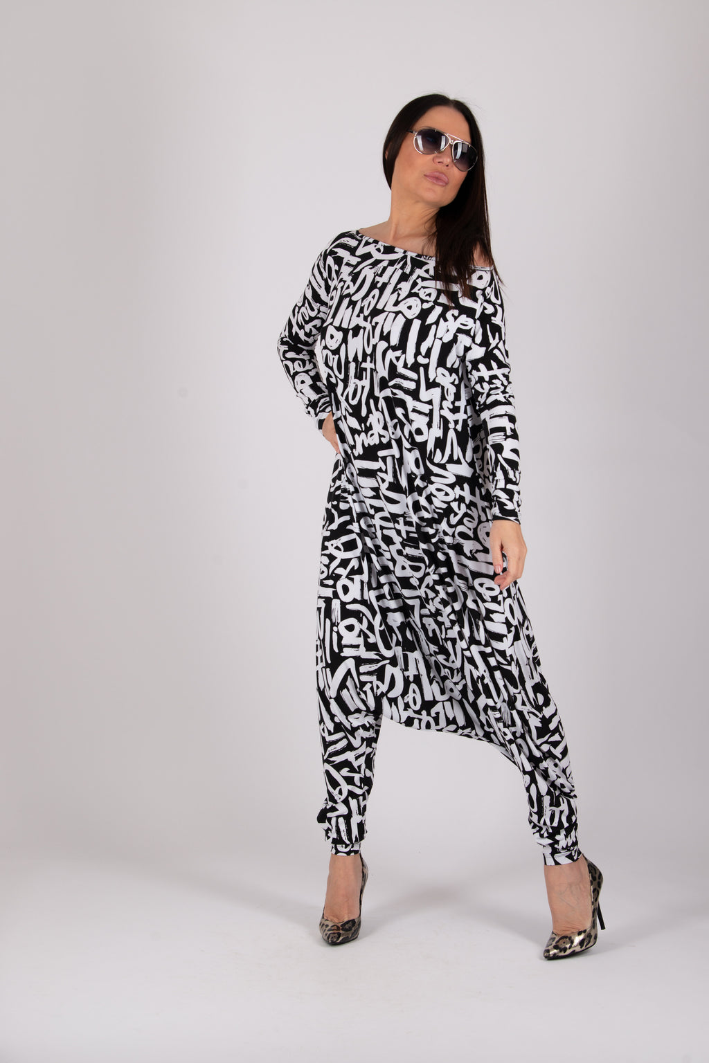 Black white stretch jersey harem jumpsuit - geometric and lettering print, boat neckline and narrow sleeves, Marla | EUG Fashion
