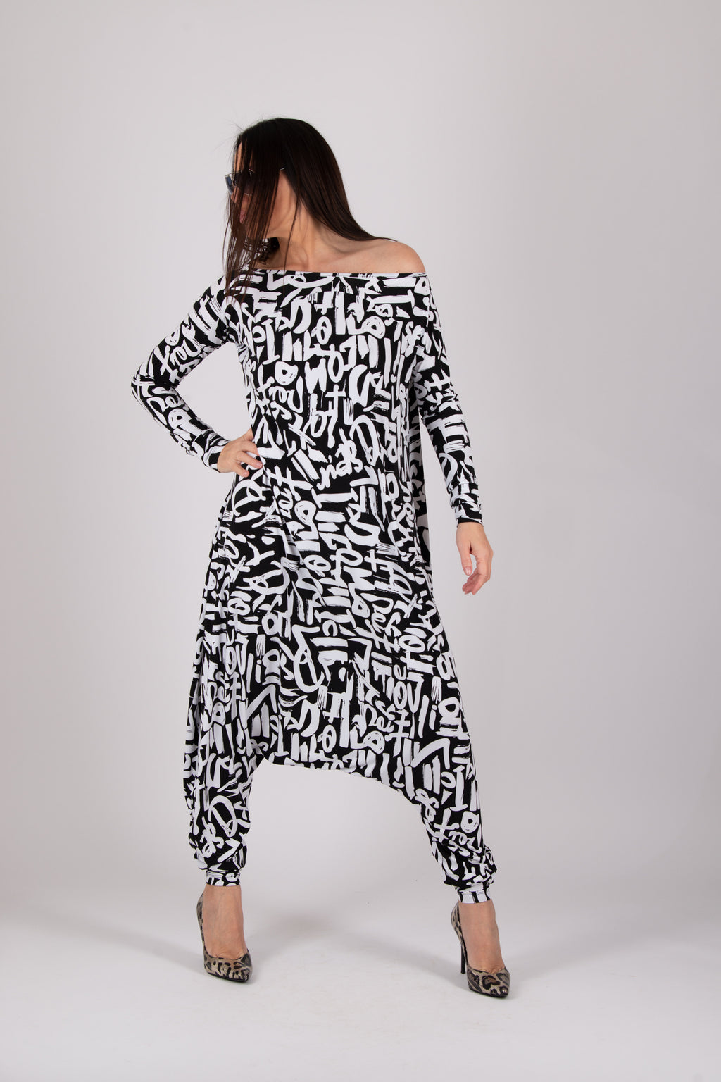 Black white stretch jersey harem jumpsuit - geometric and lettering print, boat neckline and narrow sleeves, Marla | EUG Fashion