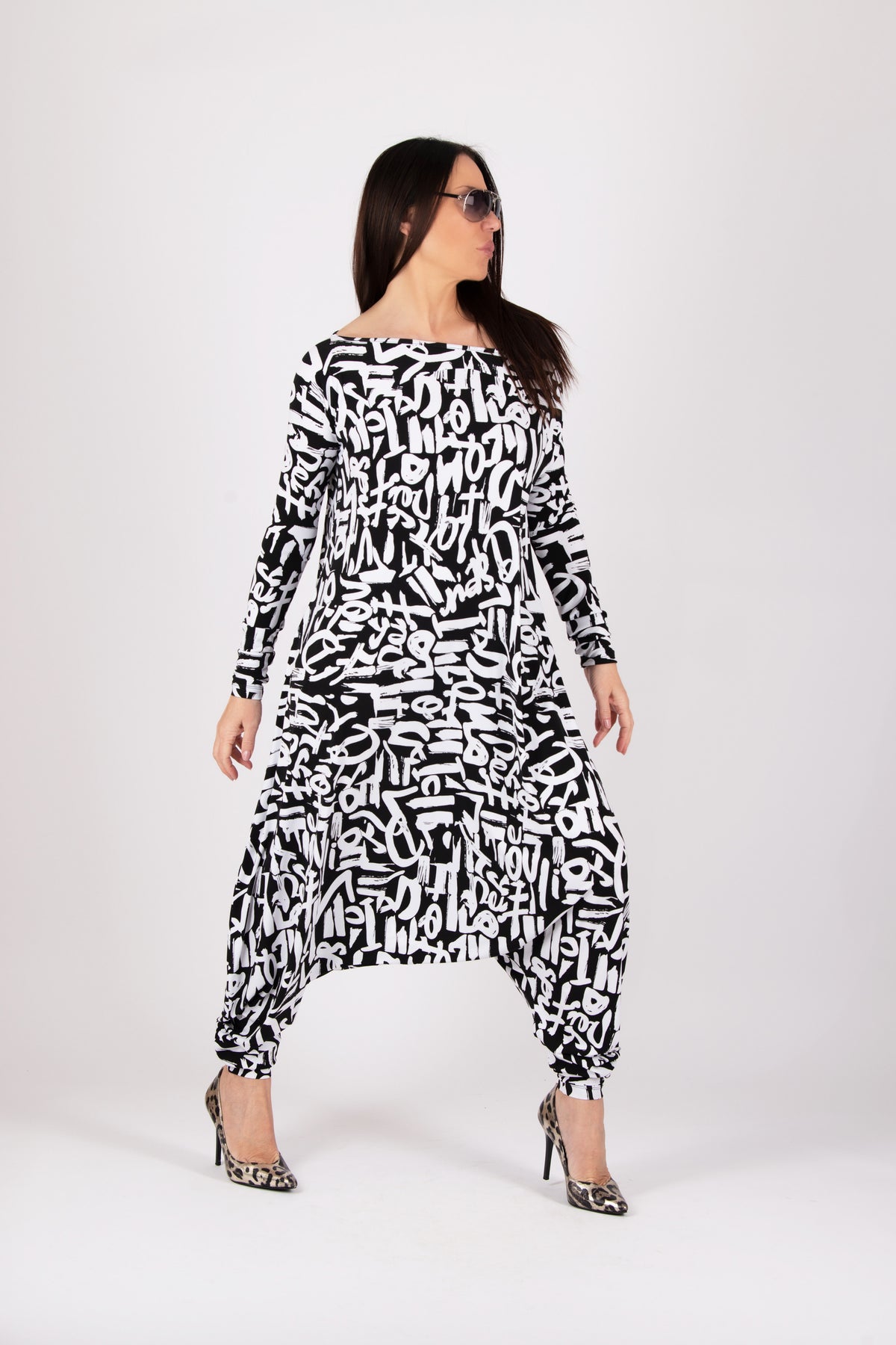 Black white stretch jersey harem jumpsuit - geometric and lettering print, boat neckline and narrow sleeves, Marla | EUG Fashion