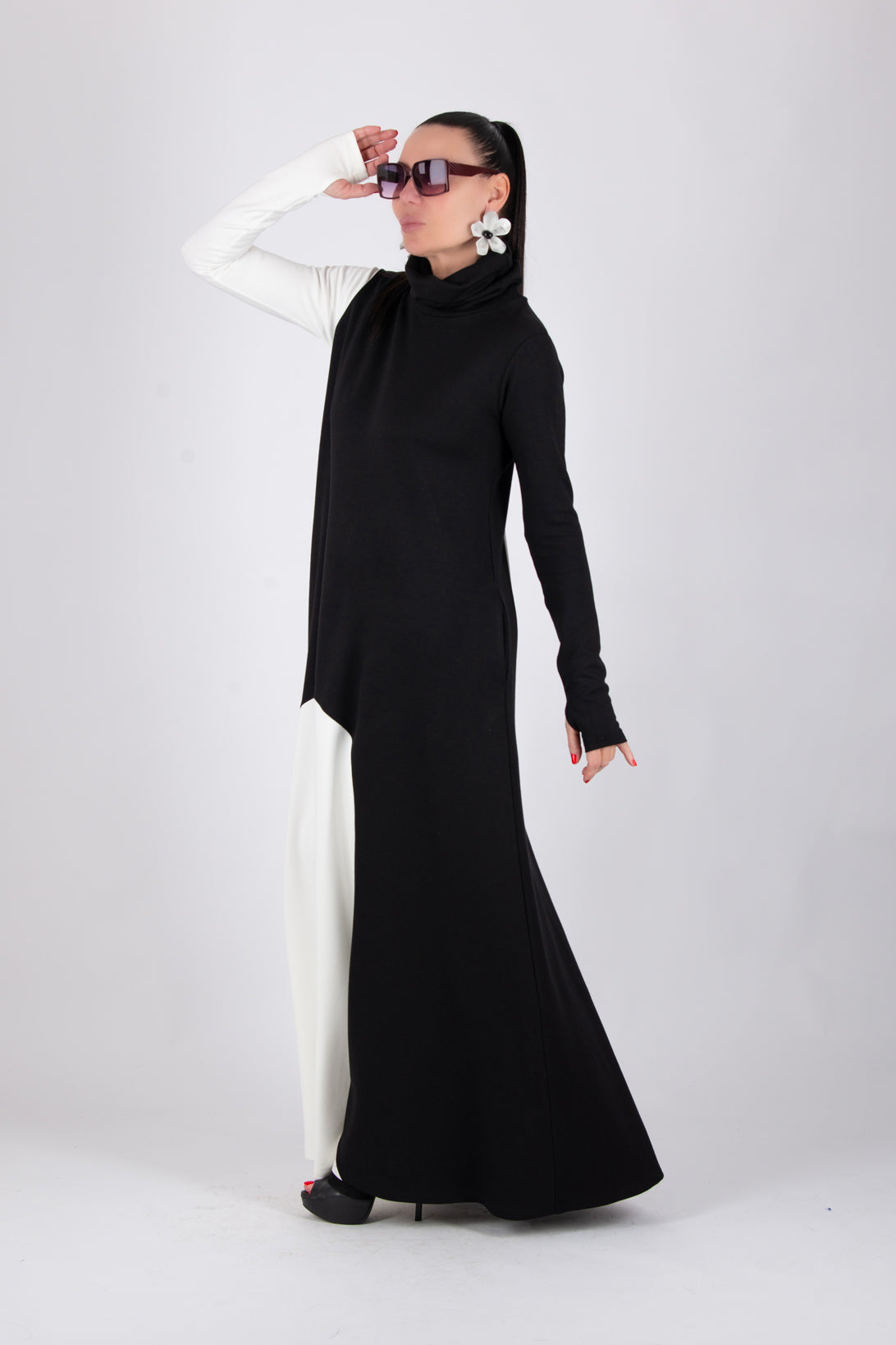 Black and white A-line punto milano dress Vivian - EUG Fashion 