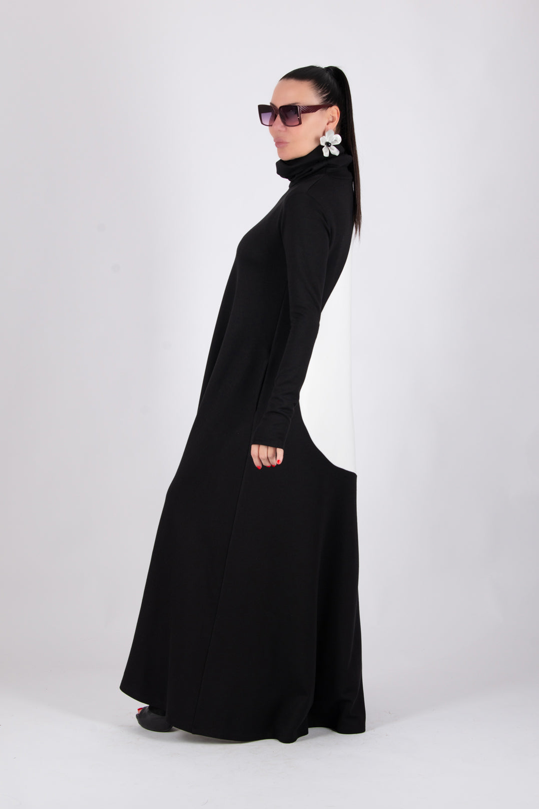 Black and white A-line punto milano dress Vivian - EUG Fashion 
