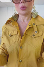 Mustard fitted cotton poplin jacket with structured collar and pleated peplum back - metal snap buttons, Jade | EUG Fashion #mustard
