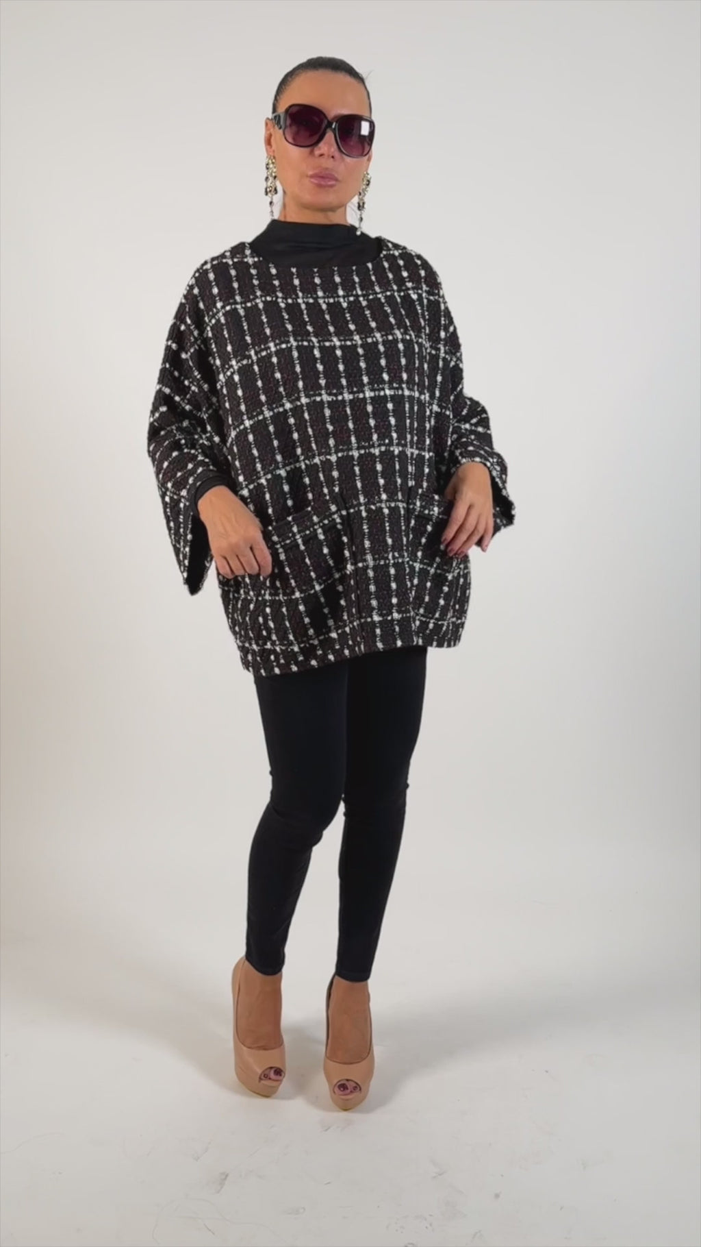 Loose Winter Poncho - Magdalena