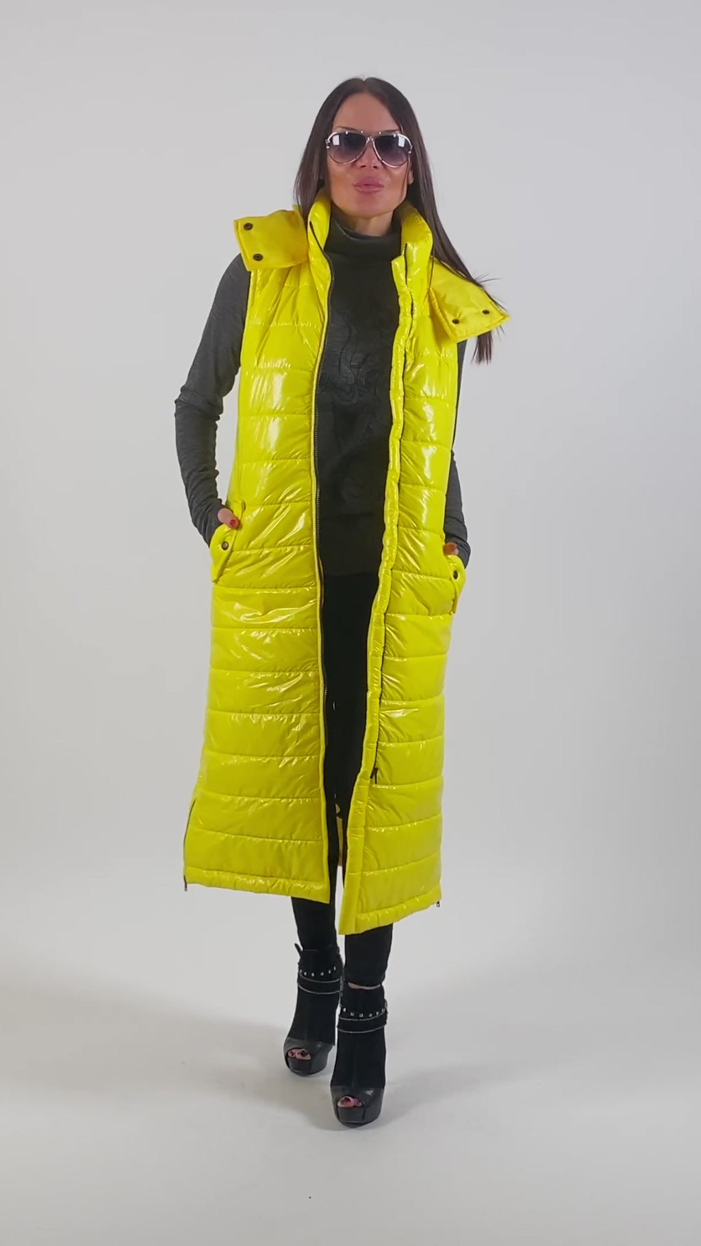 Sleeveless Jacket - Oxana - RTS