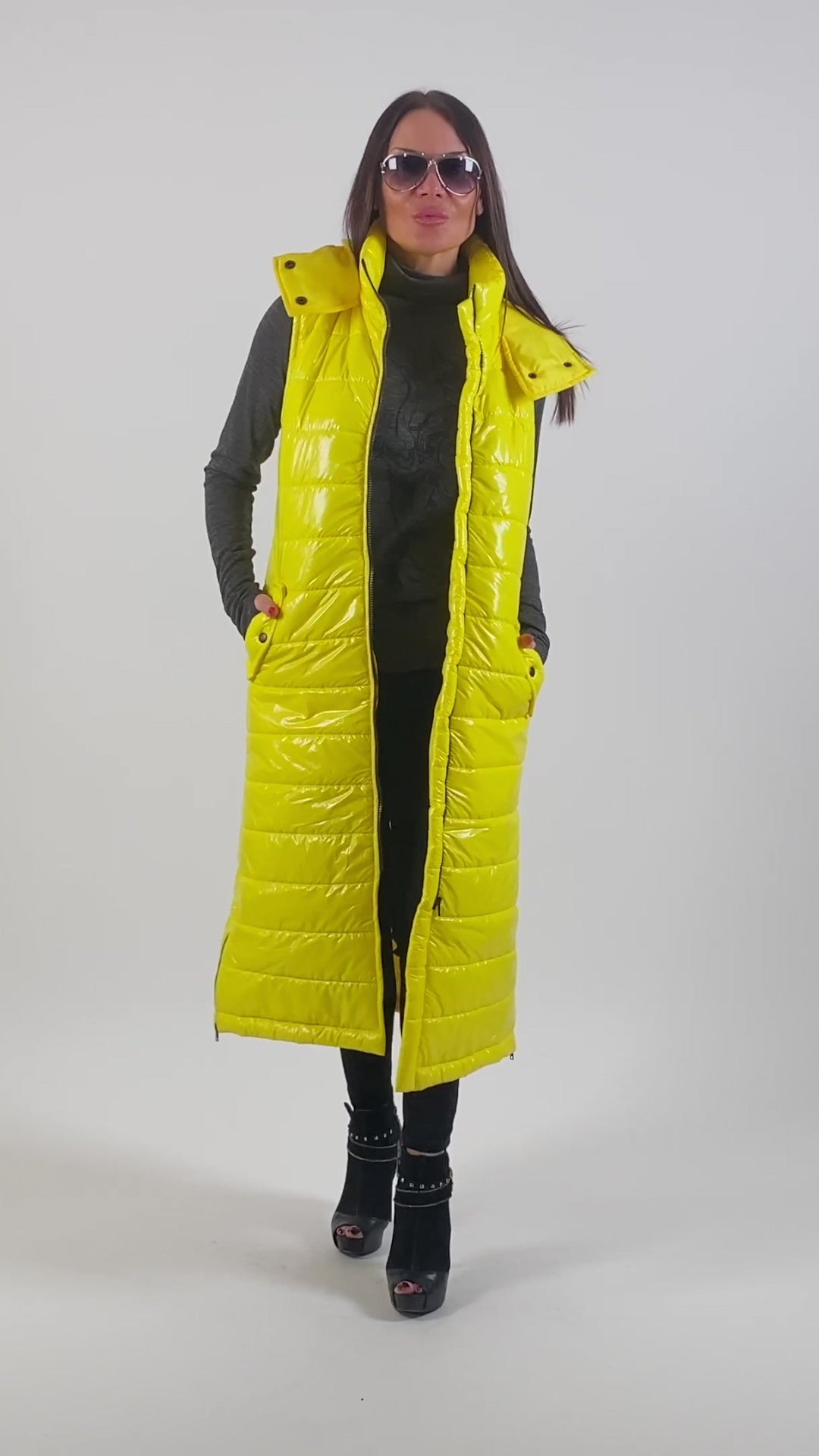 Sleeveless Jacket - Oxana - RTS
