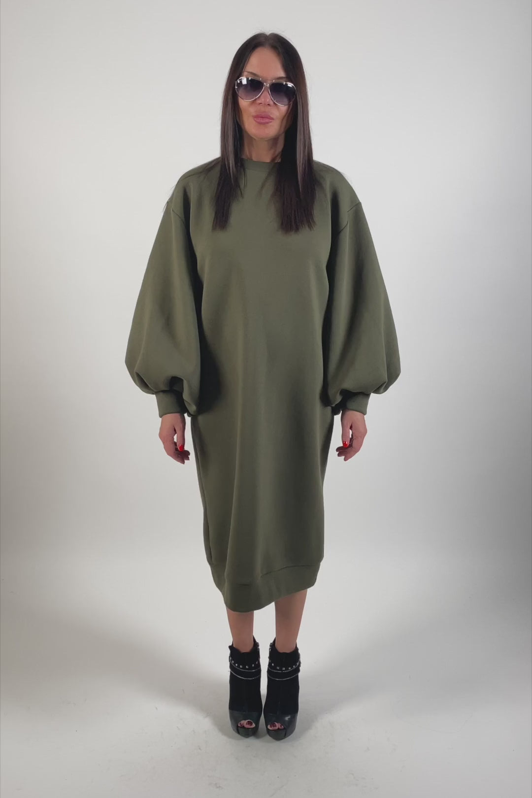 Military green wadded cotton sweatshirt dress with bishop sleeves and side pockets - wide long silhouette, Karina | EUG Fashion #military-green

