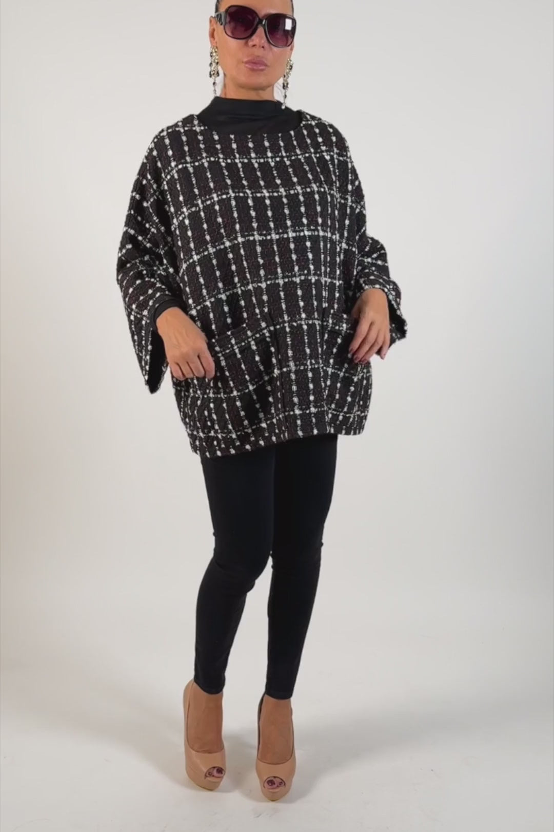 Loose Winter Poncho - Magdalena