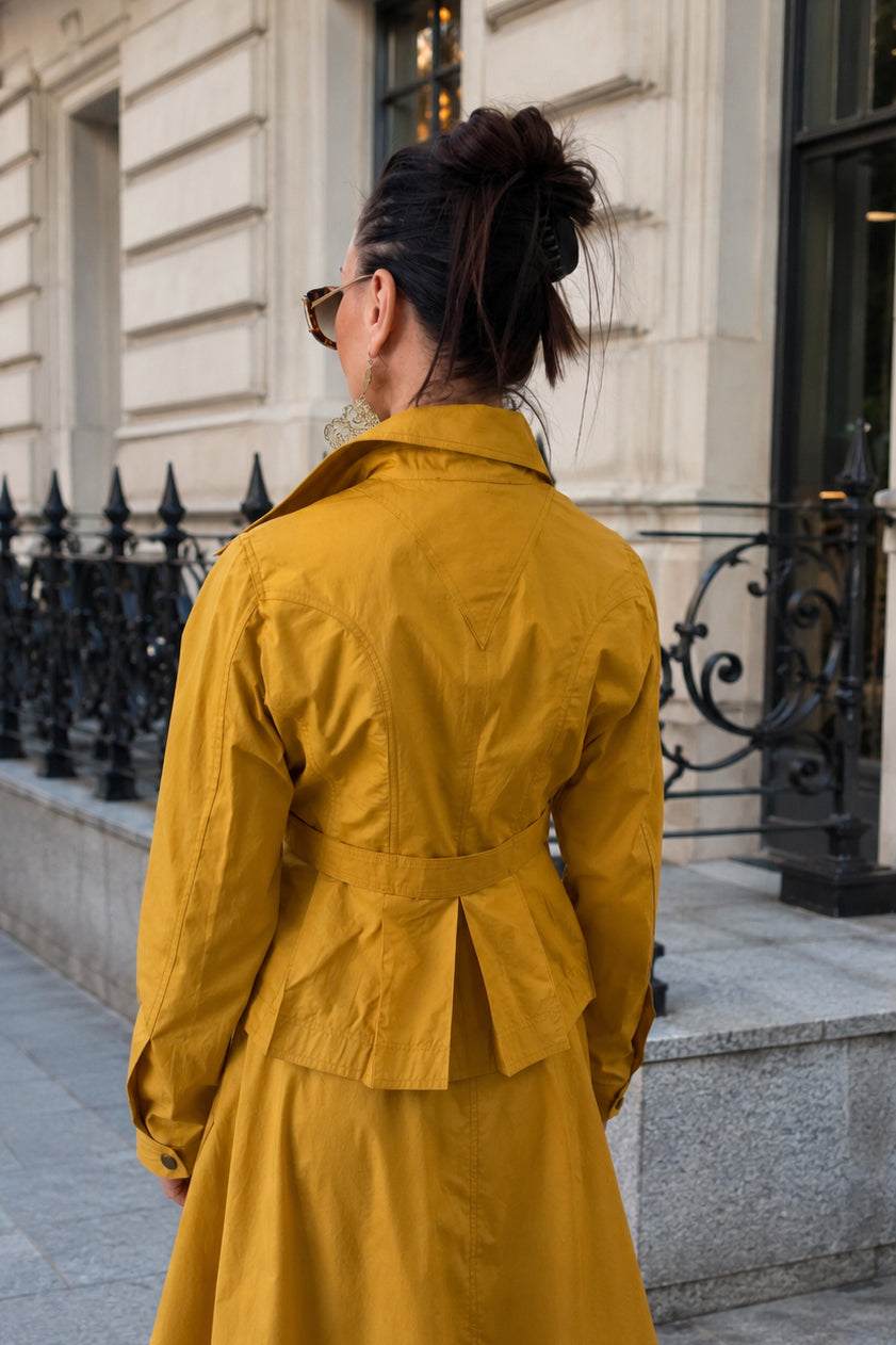 Mustard fitted cotton poplin jacket with structured collar and pleated peplum back - metal snap buttons, Jade | EUG Fashion #mustard
