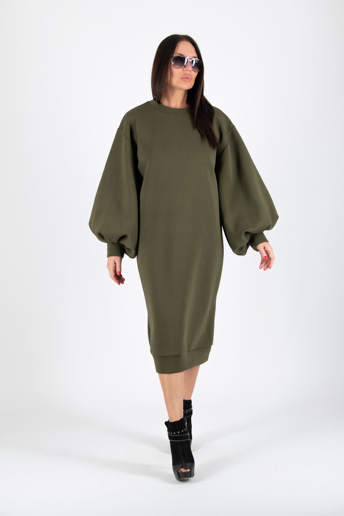 Military green wadded cotton sweatshirt dress with bishop sleeves and side pockets - wide long silhouette, Karina | EUG Fashion #military-green
