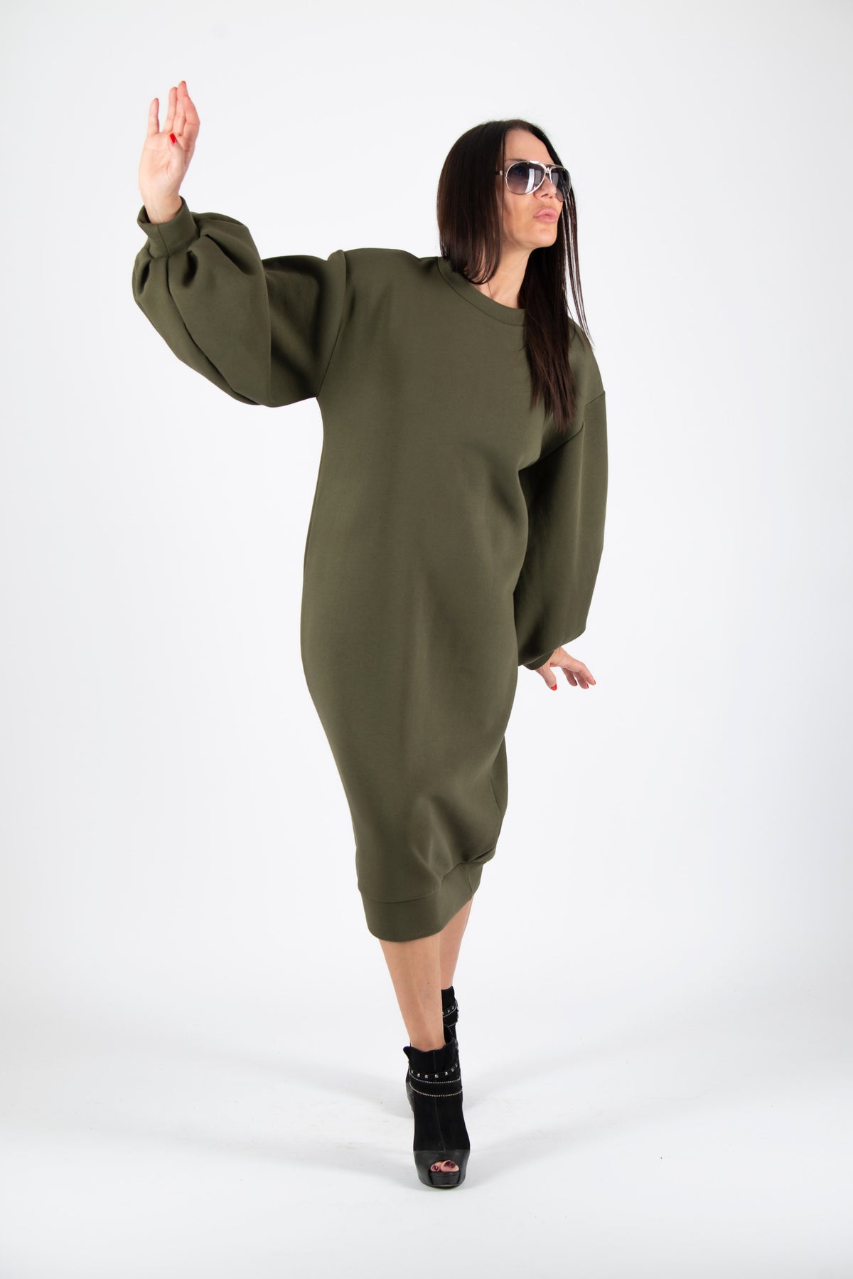 Military green wadded cotton sweatshirt dress with bishop sleeves and side pockets - wide long silhouette, Karina | EUG Fashion #military-green
