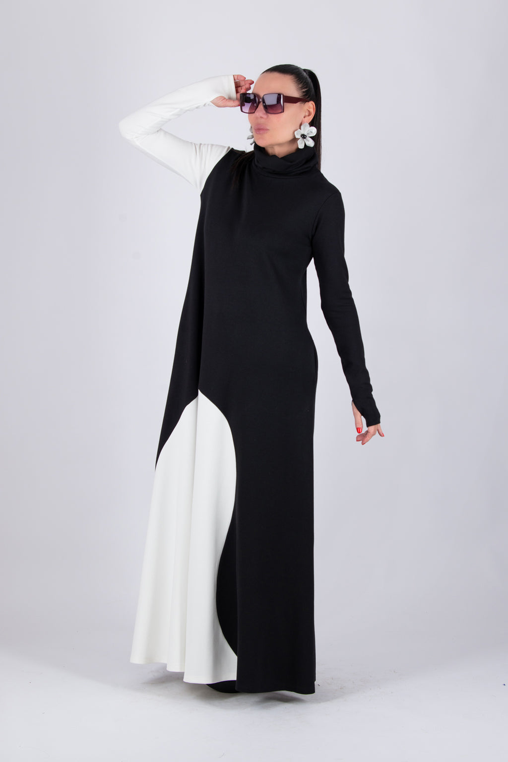 Black and white A-line punto milano dress Vivian - EUG Fashion 
