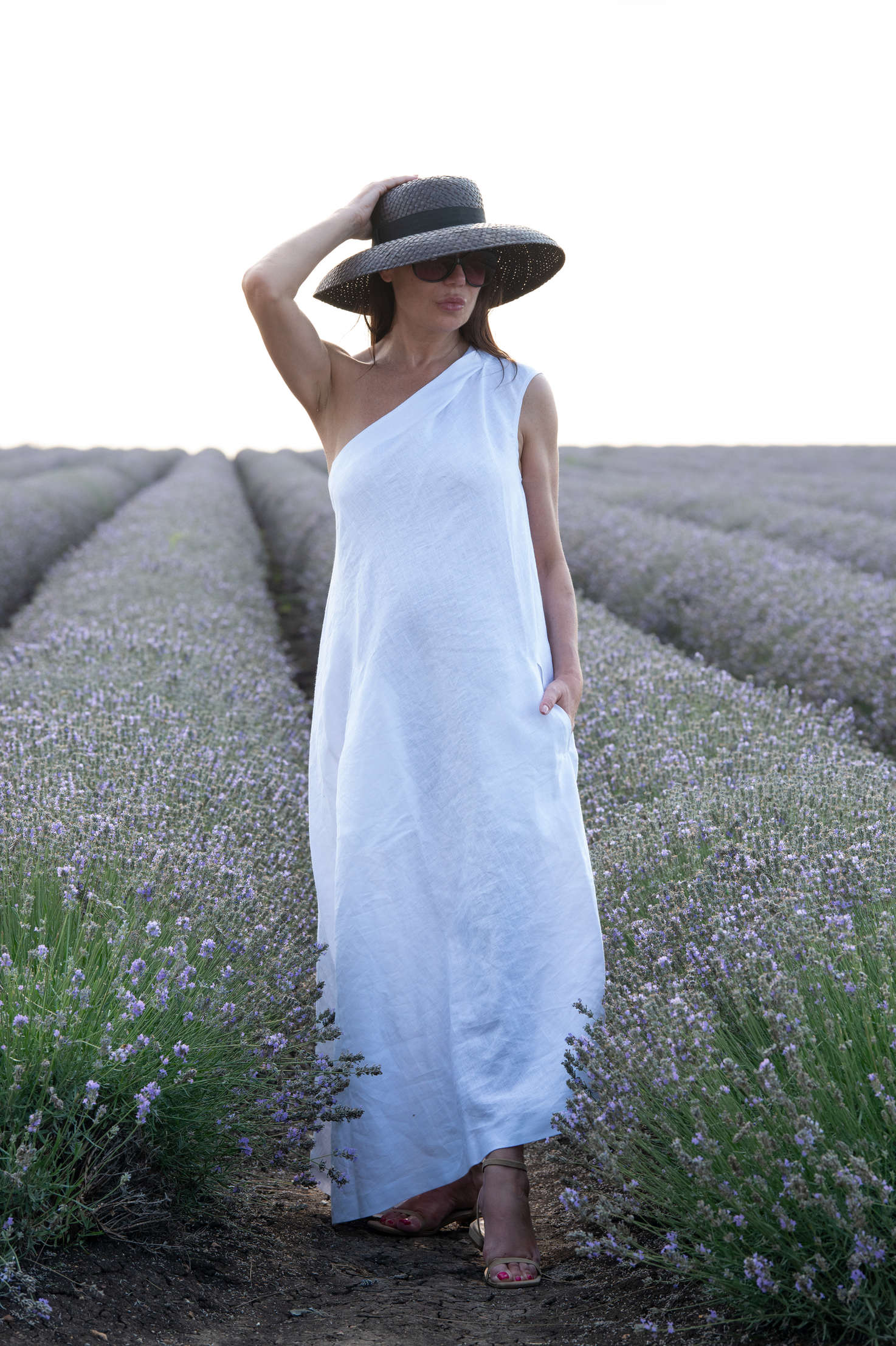 white-linen-dress-for-summer #white