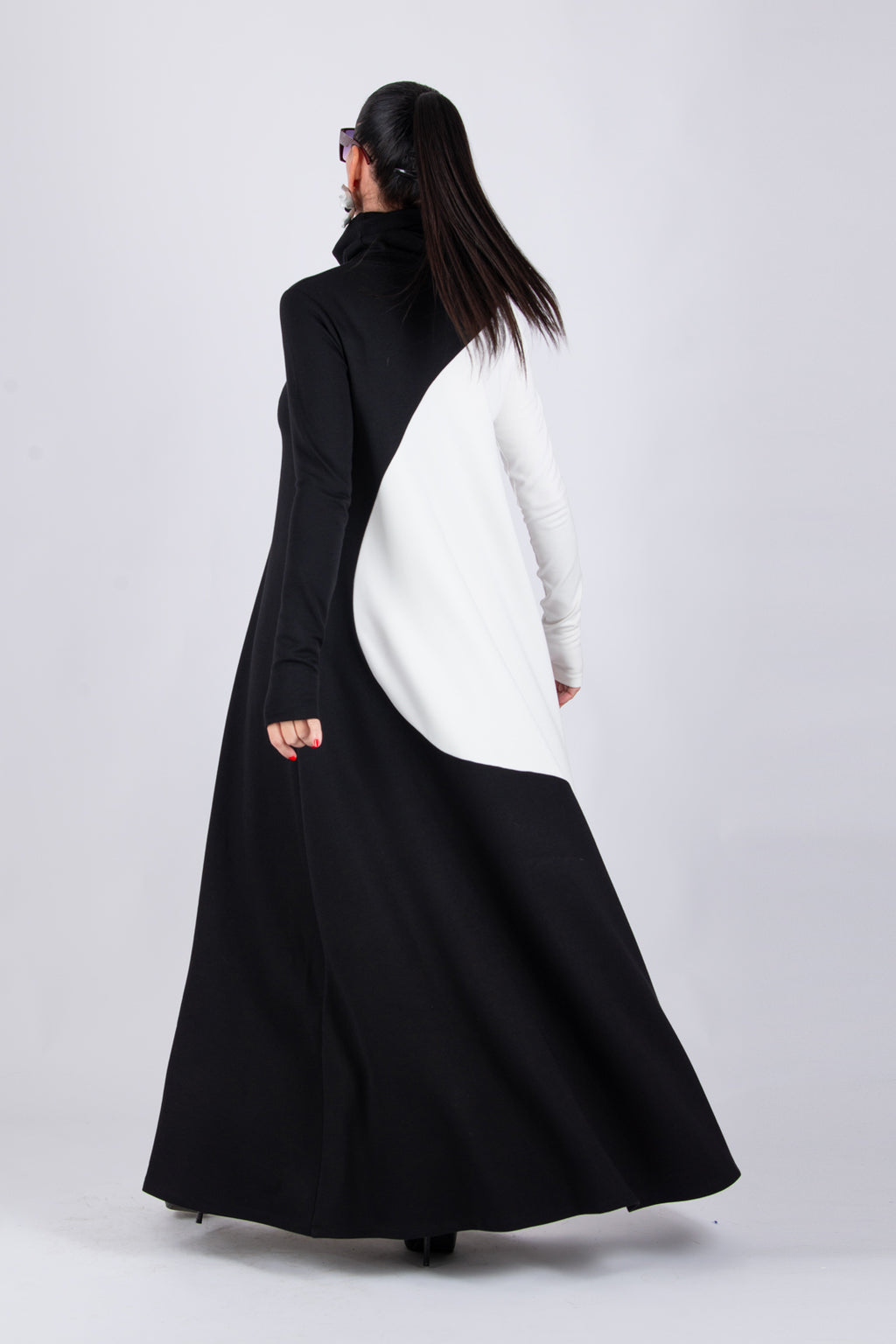 Black and white A-line punto milano dress Vivian - EUG Fashion 