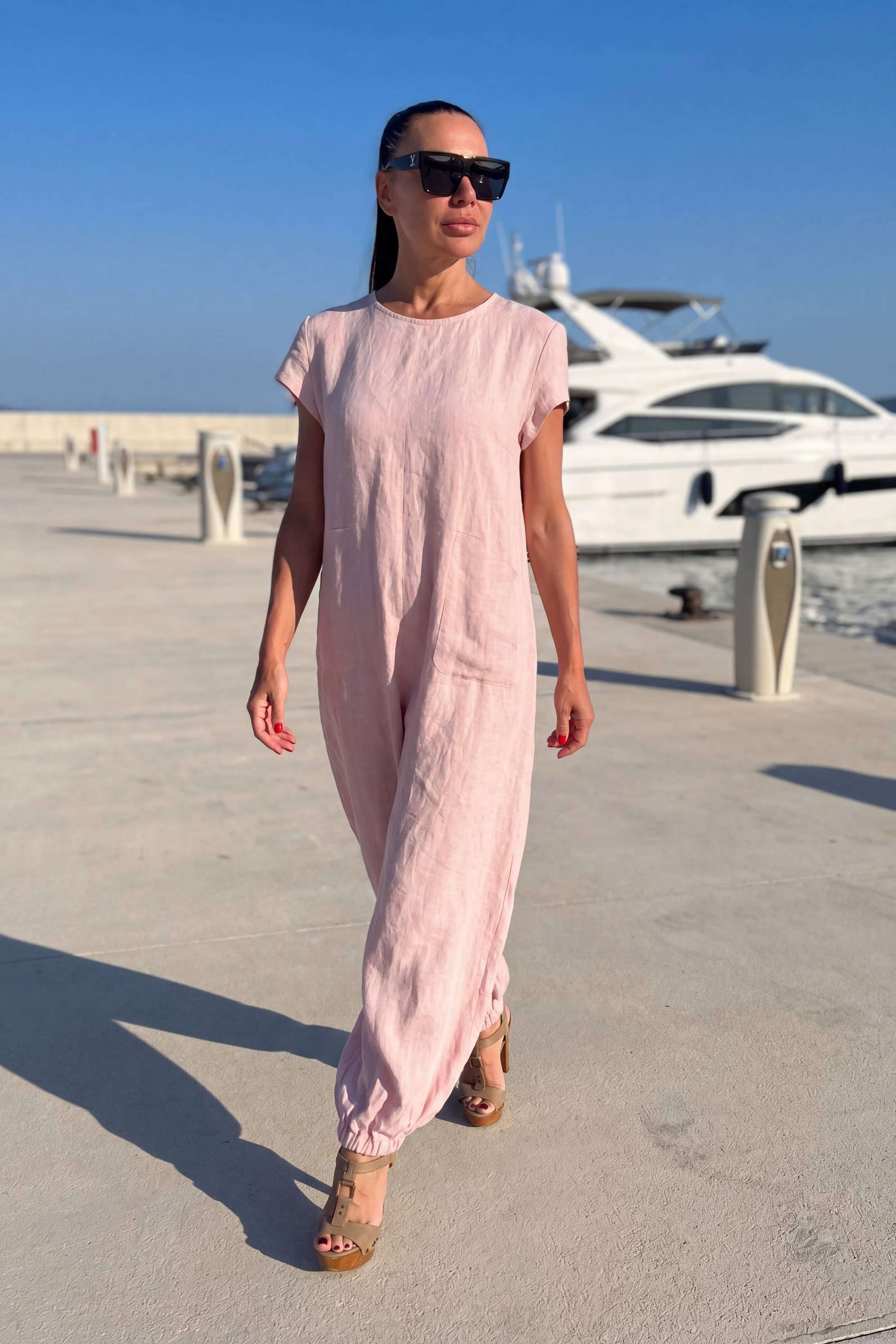 loose-fit-woman-linen-jumpsuit #baby-pink
