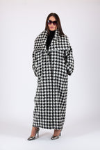 Black and white houndstooth winter coat Ofelia with belt - EUG Fashion #houndstooth
