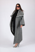 Black and white houndstooth winter coat Ofelia with belt - EUG Fashion #houndstooth

