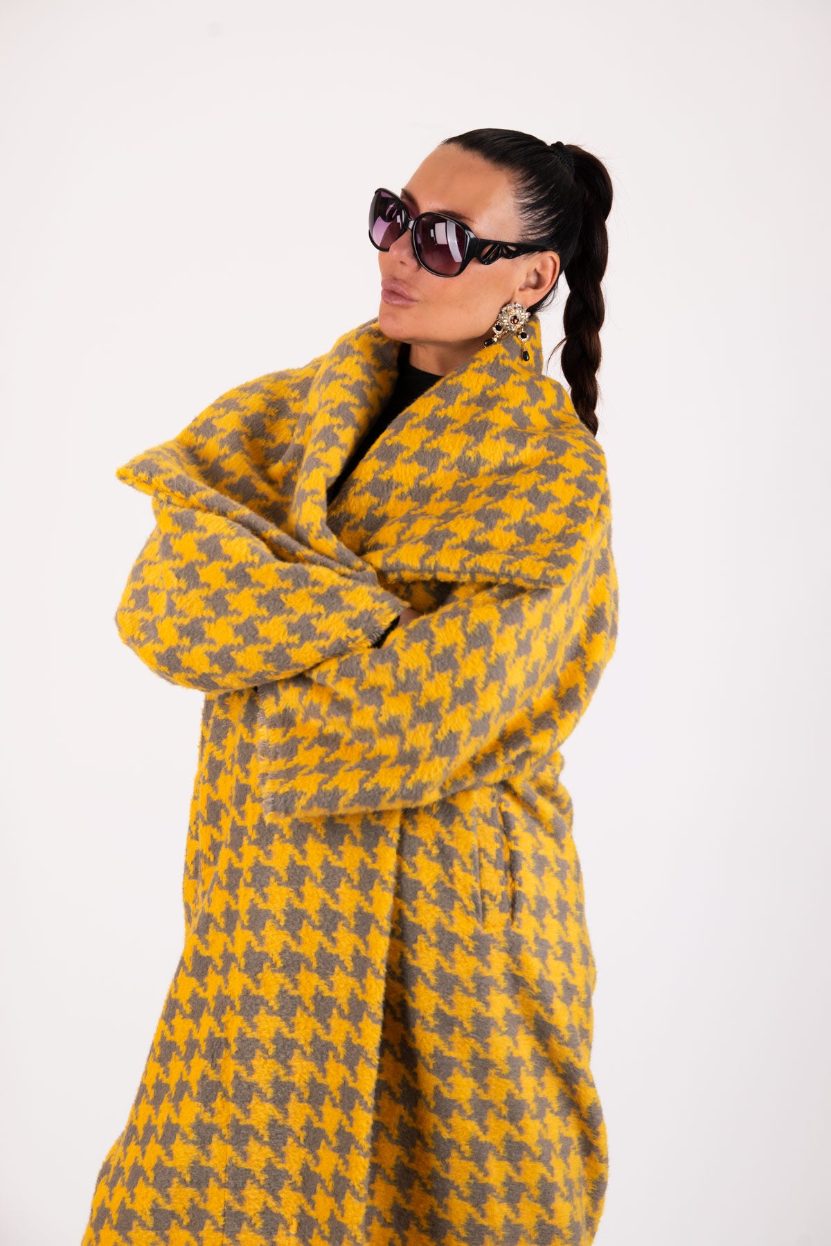 Yellow and light grey houndstooth winter coat Ofelia with belt - EUG Fashion #yellow