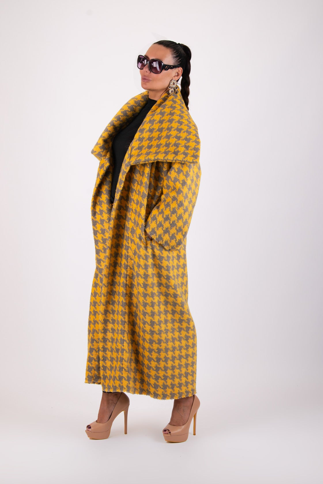 Yellow and light grey houndstooth winter coat Ofelia with belt - EUG Fashion #yellow