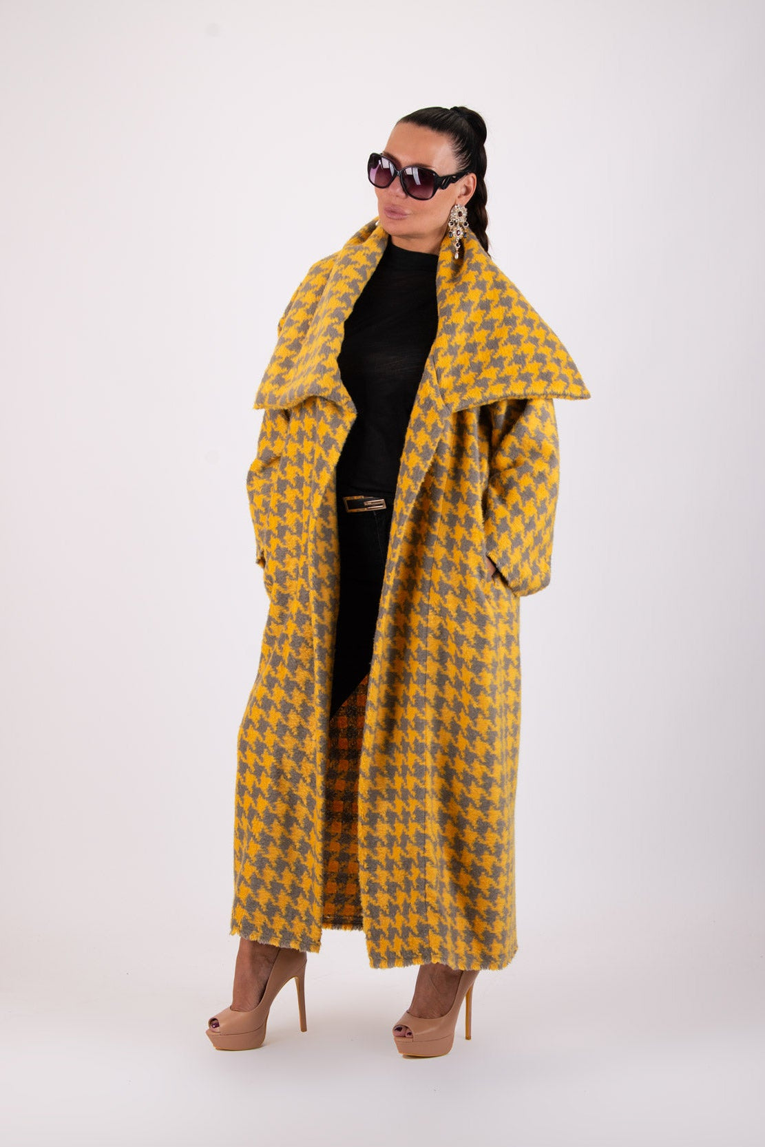 Yellow and light grey houndstooth winter coat Ofelia with belt - EUG Fashion #yellow